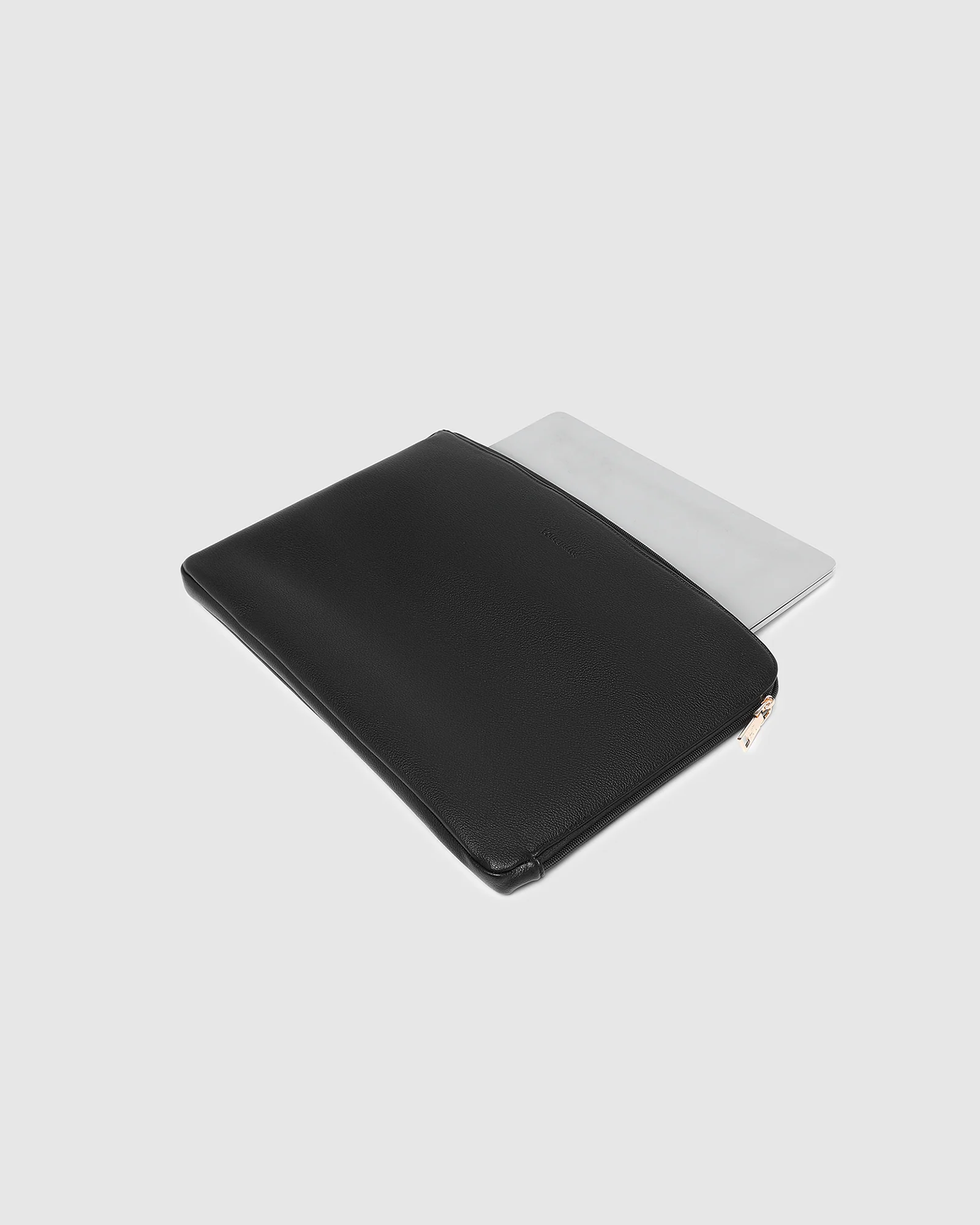 Leighton & Liv Laptop Set - Black - Image 6